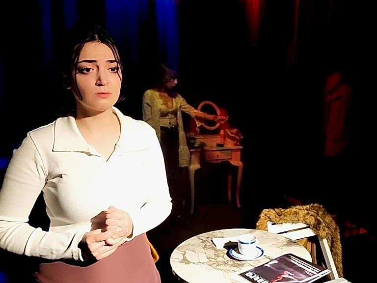 Kimliksiz Oyunu ve 8 Mart Mesajı