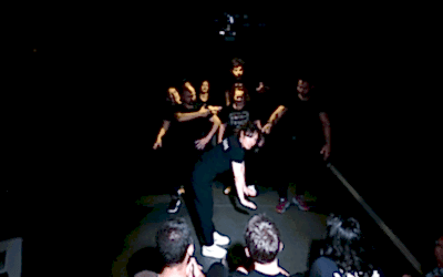 Doğaçhane Oyuncuları kapanış sahnesini oynuyor.